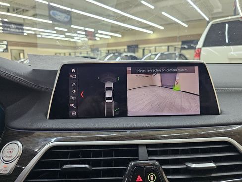 Used 2019 BMW 740i RWD image 35
