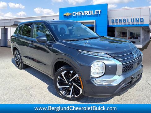 Used 2024 Mitsubishi Outlander SE AWD/4WD image 1
