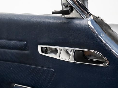 Used 1988 Mercedes-Benz 560 SL image 21