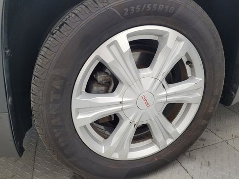 Used 2017 GMC Terrain SLE FWD image 31