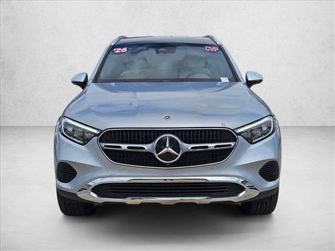 Used 2026 Mercedes-Benz GLC 300 image 2
