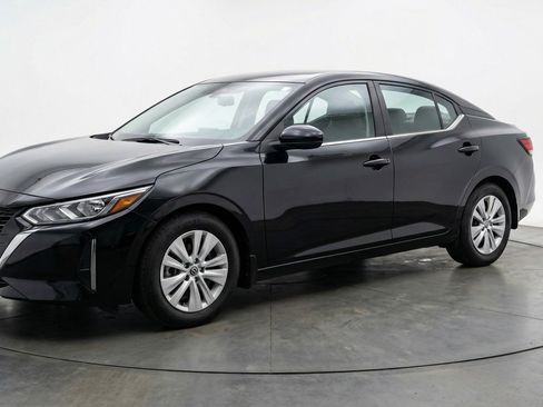 Used 2025 Nissan Sentra S image 3