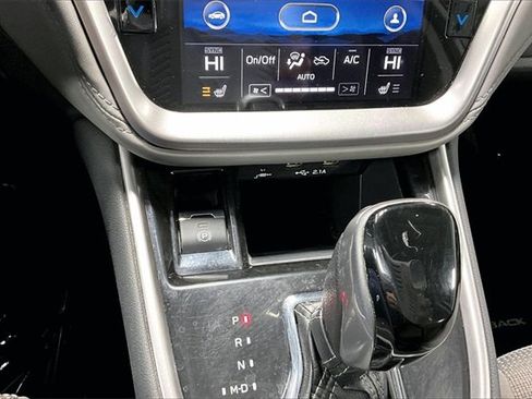 Used 2020 Subaru Outback Premium image 16