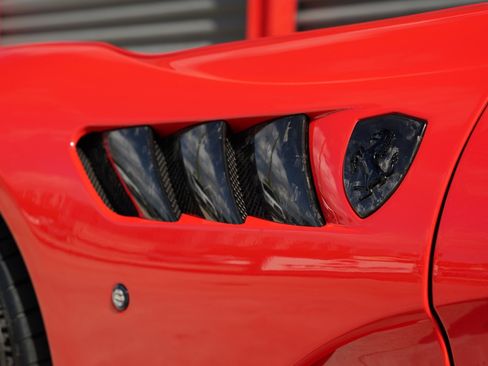 Used 2019 Ferrari 812 Superfast image 6