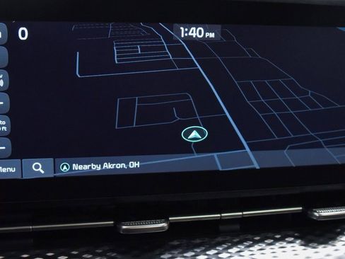 Used 2024 Kia Carnival SX Prestige image 4