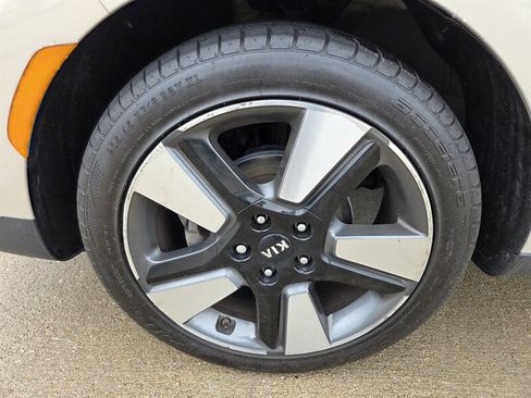 Used 2020 Kia Soul EX w/ Option Group 015 FWD image 9