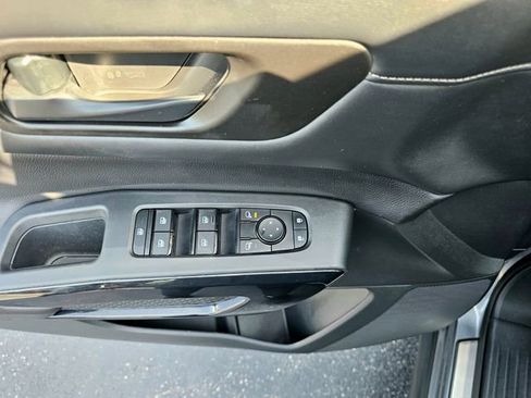 Used 2024 Nissan Pathfinder SV w/ Lighting Package (N92) AWD/4WD image 25