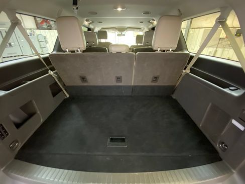 Used 2018 Ford Expedition Max XLT w/ Equipment Group 202A RWD image 32