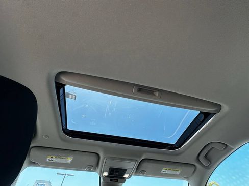 Used 2024 Honda Accord EX image 17