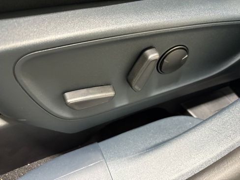 New 2025 Ford Maverick XLT w/ XLT Luxury Package image 18