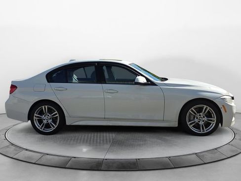 Used 2017 BMW 330i Sedan RWD image 6