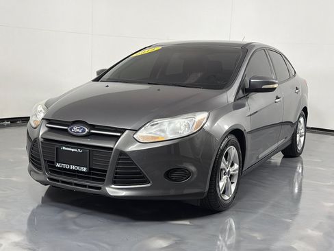 Used 2014 Ford Focus SE FWD image 9