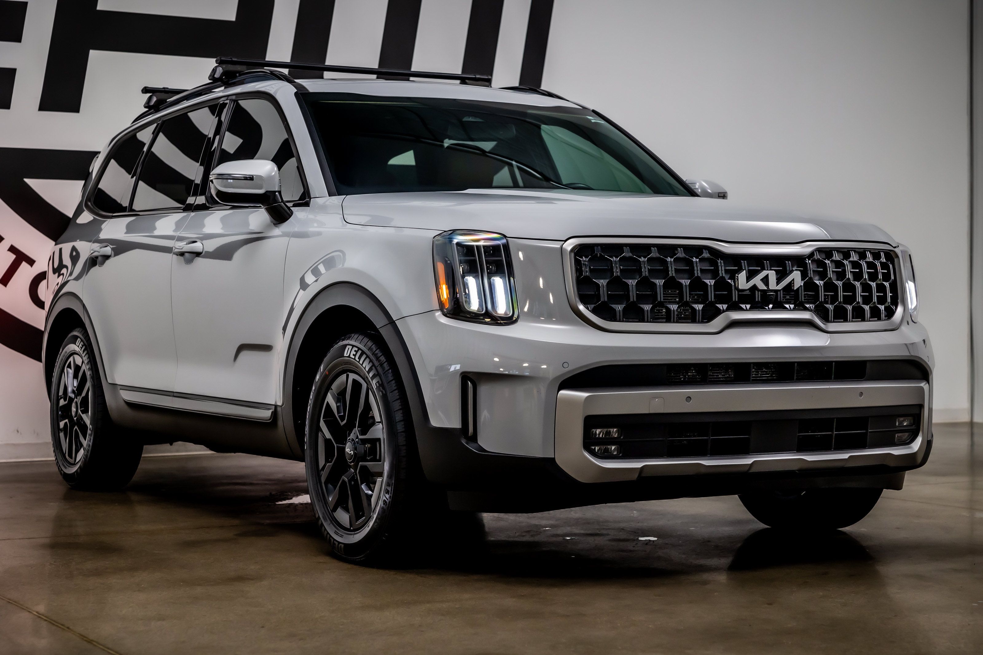 Used 2023 Kia Telluride SX X-Pro AWD/4WD image 25