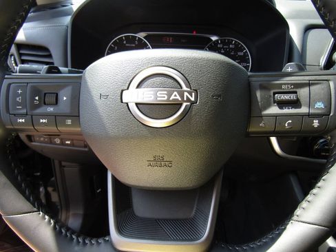 Used 2026 Nissan Rogue SV AWD/4WD image 17