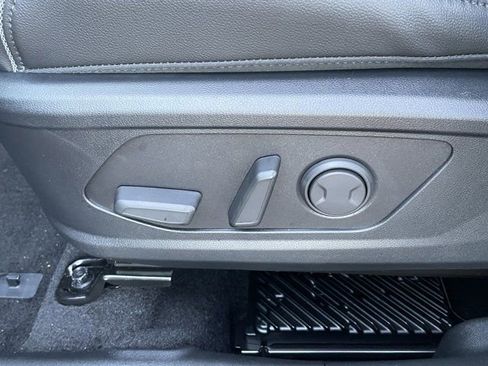 New 2025 Hyundai Tucson Limited image 9