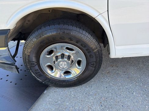 Used 2019 Chevrolet Express 3500 LT w/ LT Preferred Equipment Group image 22