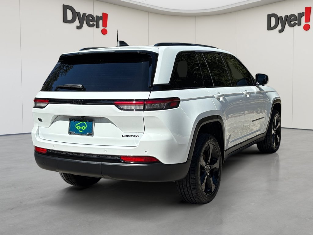 Used 2025 Jeep Grand Cherokee Limited w/ Black Appearance Package RWD image 5