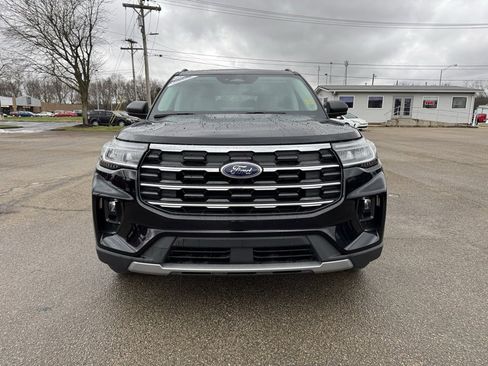 Used 2025 Ford Explorer Active w/ Active Comfort Package image 10