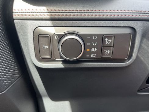 Used 2025 Ford Mustang Premium RWD image 20