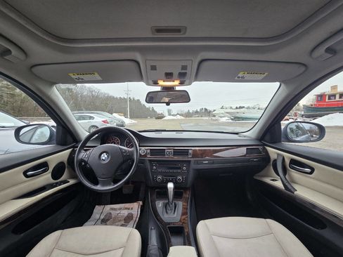 Used 2011 BMW 328i xDrive Sedan image 5