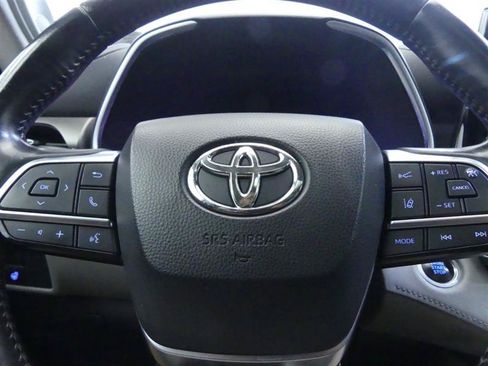 Used 2020 Toyota Highlander Limited AWD/4WD image 15
