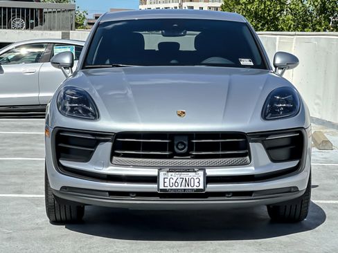 Used 2026 Porsche Macan AWD/4WD image 11
