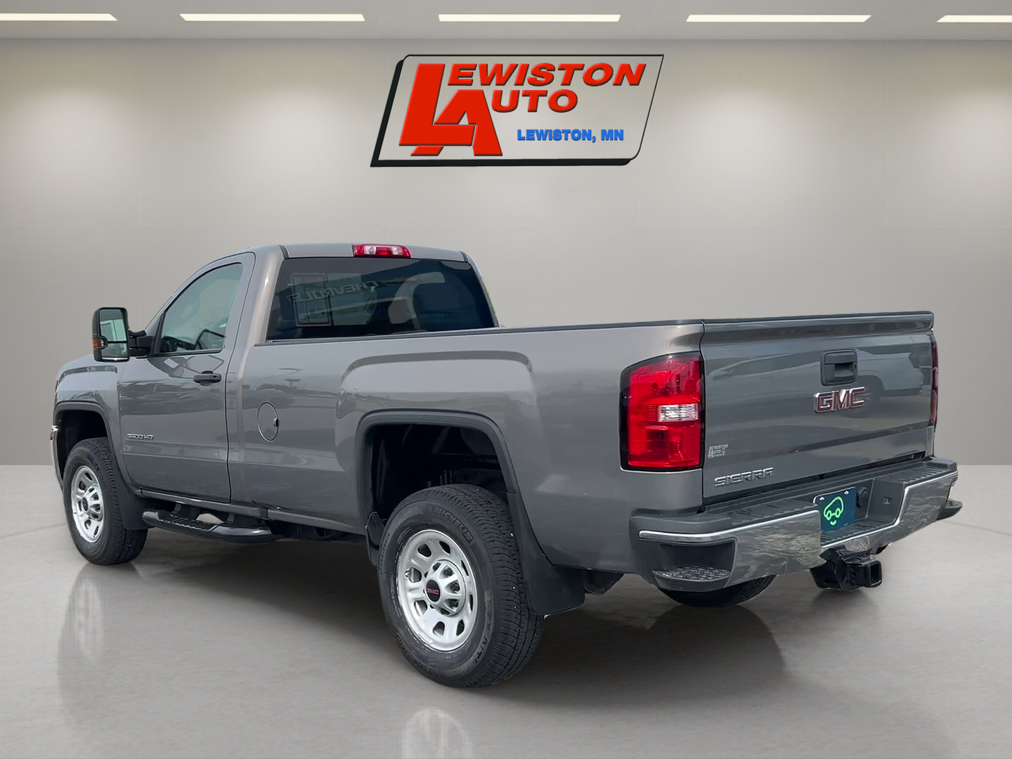 Certified 2017 GMC Sierra 3500 4x4 Regular Cab w/ Sierra Convenience Package image 3