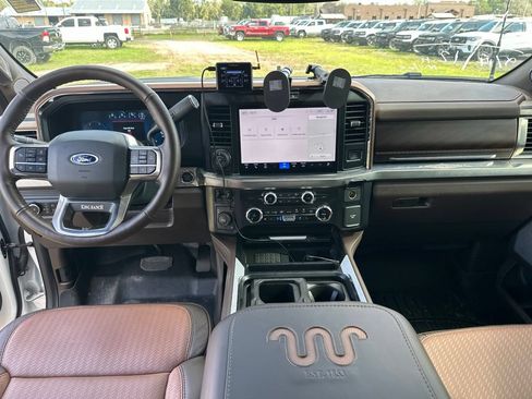 Used 2025 Ford F450 King Ranch w/ FX4 Off-Road Package AWD/4WD image 12