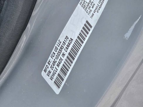 Used 2025 Chrysler Pacifica Limited image 25