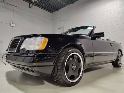 Used 1995 Mercedes-Benz E 320 Convertible image 34