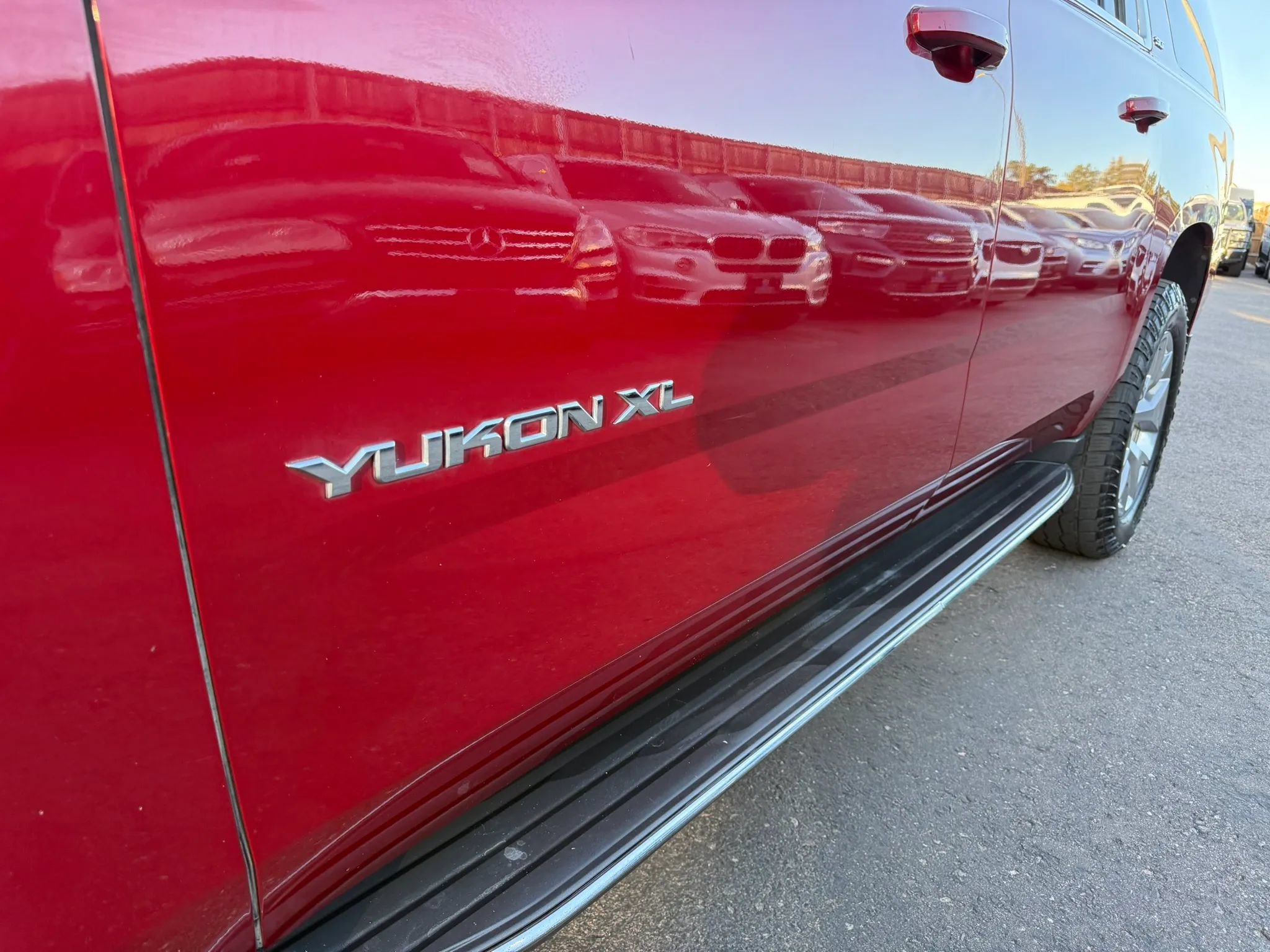 Used 2015 GMC Yukon XL SLT w/ HD Trailering Package AWD/4WD image 13