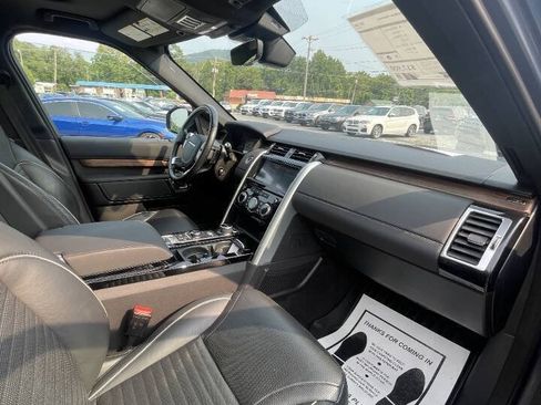 Used 2019 Land Rover Discovery HSE AWD/4WD image 18
