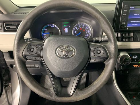 Used 2022 Toyota RAV4 XLE w/ Convenience Package image 21