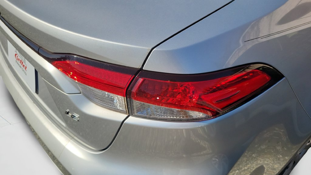 Used 2020 Toyota Corolla LE FWD image 6