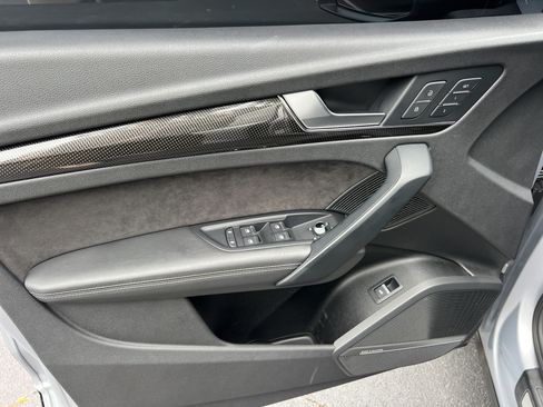 Used 2019 Audi SQ5 Premium Plus w/ Premium Plus Package AWD/4WD image 13