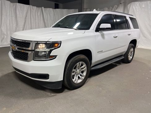 Used 2018 Chevrolet Tahoe LT image 3
