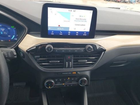 Used 2022 Ford Escape Titanium w/ Titanium Premium Package FWD image 22