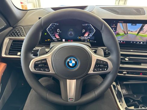 New 2026 BMW X5 xDrive50e w/ M Sport Package AWD/4WD image 11