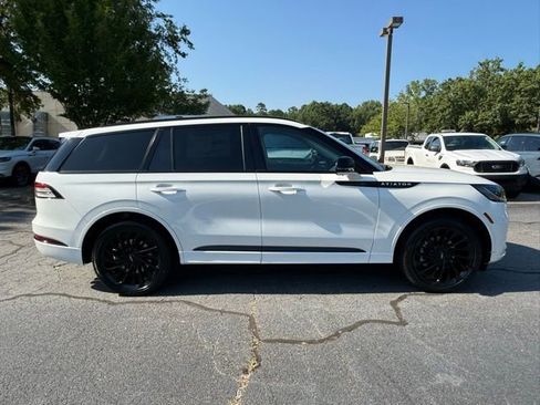 New 2025 Lincoln Aviator Reserve w/ Equipment Group 201A image 16