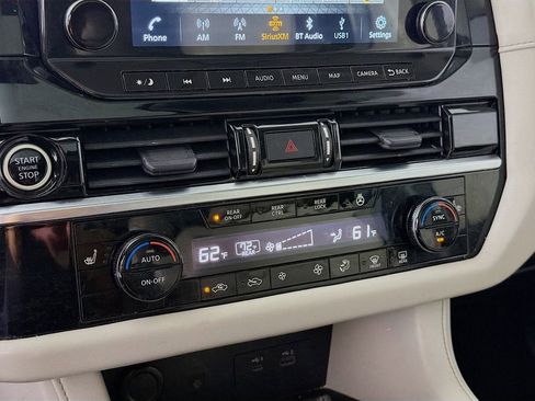 Used 2022 Nissan Pathfinder SL w/ SL Premium Package image 20