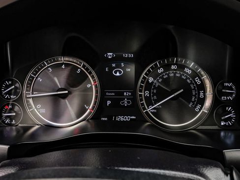 Used 2019 Lexus LX 570 4WD w/ Luxury Package image 14