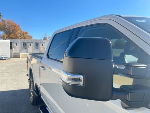 New 2026 Ford F250 Lariat w/ FX4 Off-Road Package image 16