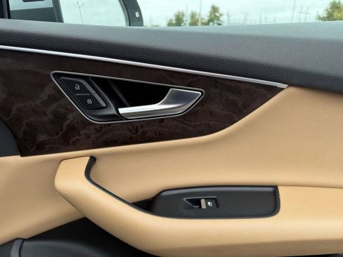 Used 2020 Audi Q7 3.0T Premium Plus w/ Premium Plus Package image 24