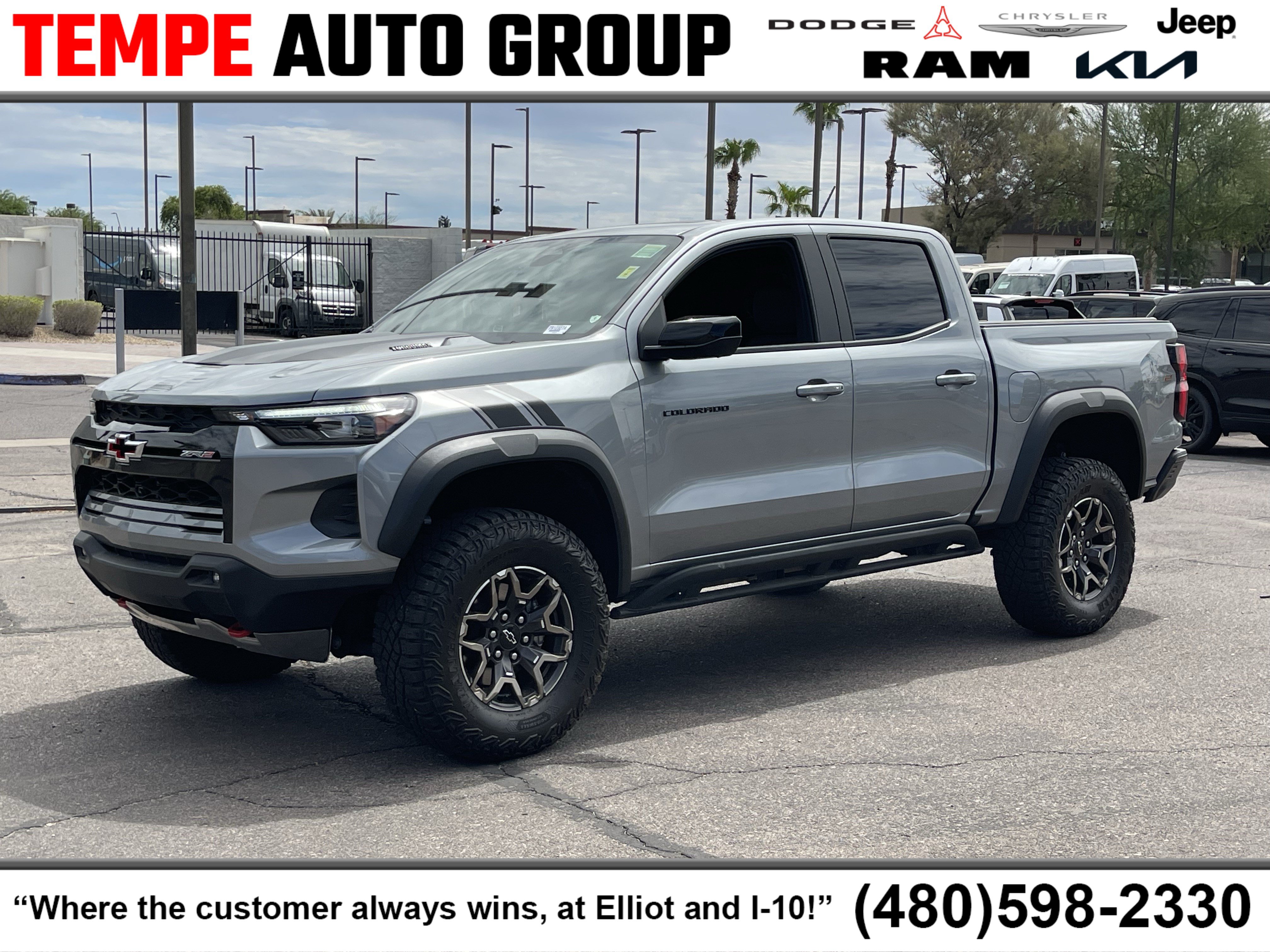 Used 2025 Chevrolet Colorado ZR2 w/ Technology Package AWD/4WD image 1
