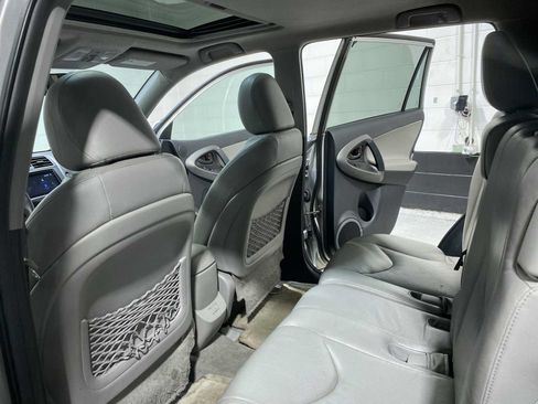 Used 2011 Toyota RAV4 Limited w/ Limited Extra Value Pkg AWD/4WD image 12