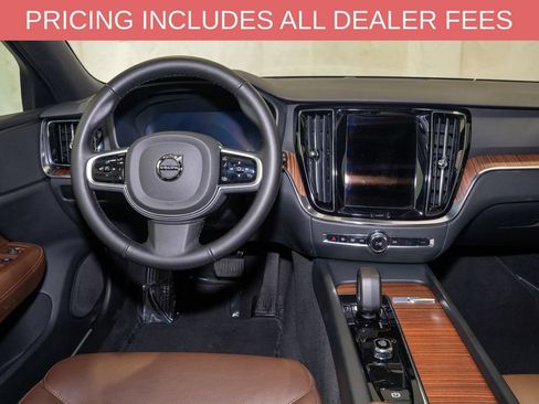 Used 2025 Volvo V60 B5 Cross Country Plus AWD/4WD image 7