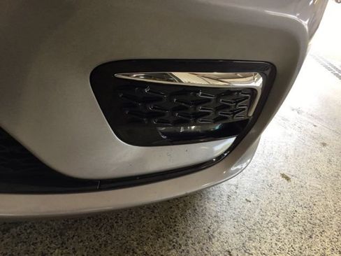 Used 2021 Chrysler Pacifica Touring-L FWD image 8