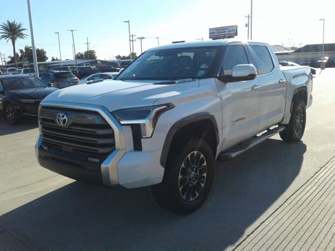 Used 2022 Toyota Tundra Limited image 3
