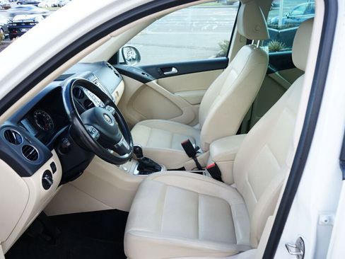 Used 2014 Volkswagen Tiguan SEL image 13