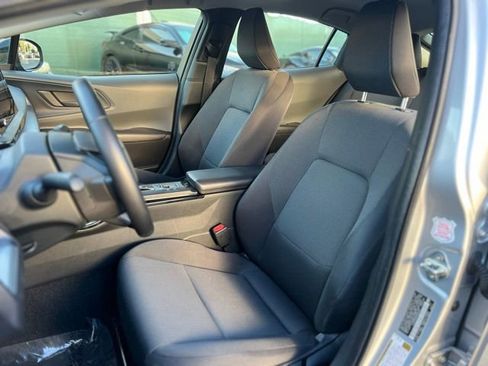 Used 2024 Toyota Prius LE image 12